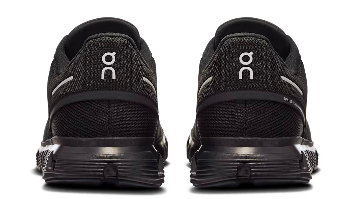 Running Cloud 6 All Black (M)